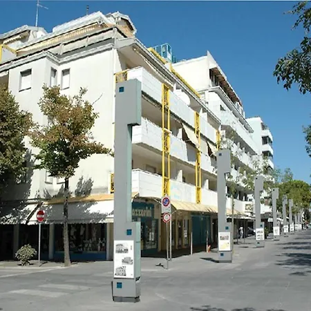 Hemingway Sabbiadoro Apartment *